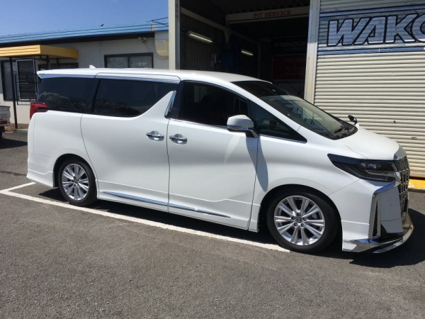 ブログ タイヤショップ タカハシクラフト アルファード30 車高調取付 小田原市 タイヤピット 交換工賃 値段は全国統一