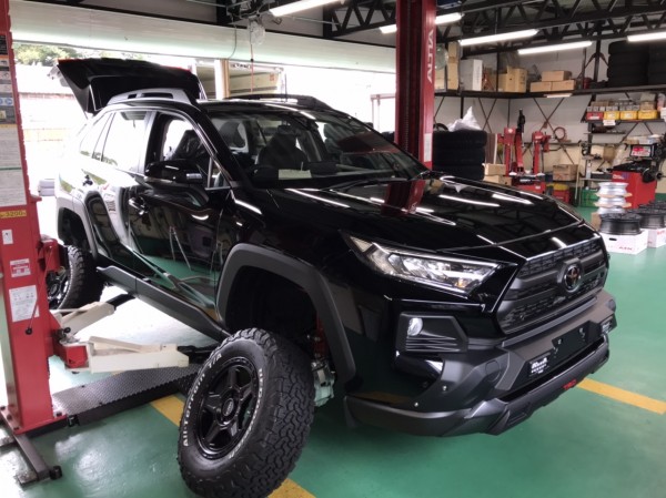 タイヤショップ Cars タイヤ交換 取付 販売店 タイヤピット 交換工賃 値段は全国統一