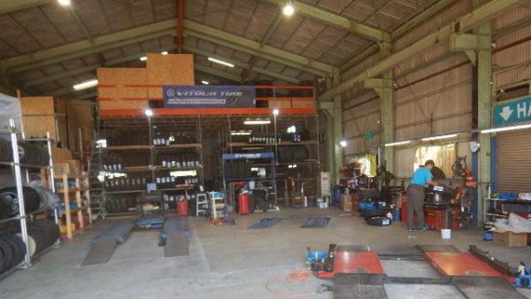 リフト3基完備で迅速作業