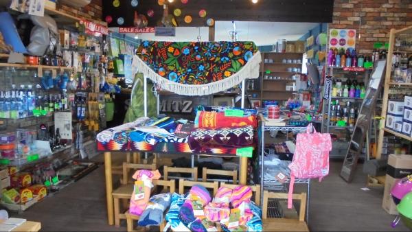 ３３３supply　アウトドア雑貨店　
