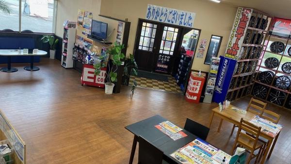 店内待合室