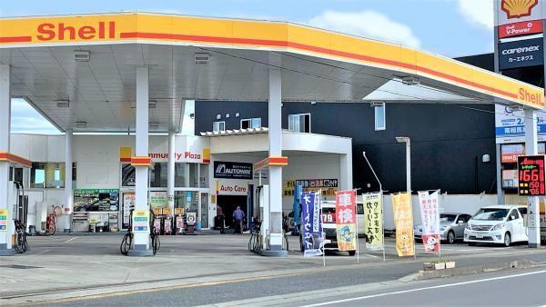 Shellの看板が目印
