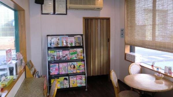 店内　