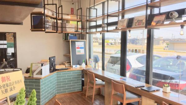 店舗内