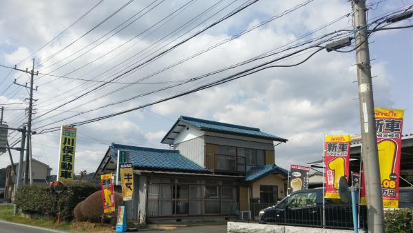 一見分かり図らいですが奥が工場です