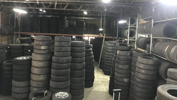 中古タイヤも大量在庫！