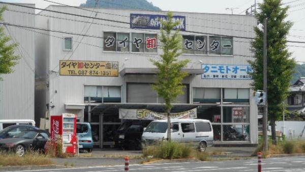 店舗外観1