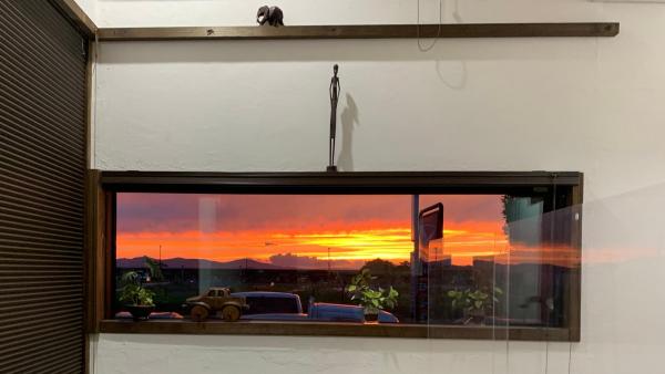 待合室からの夕陽です(*^-^*)