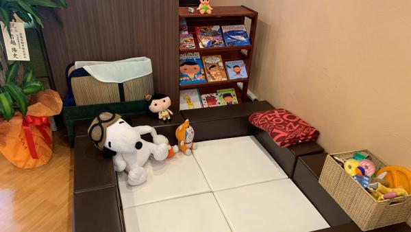キッズコーナーもおむつ交換台もございます
