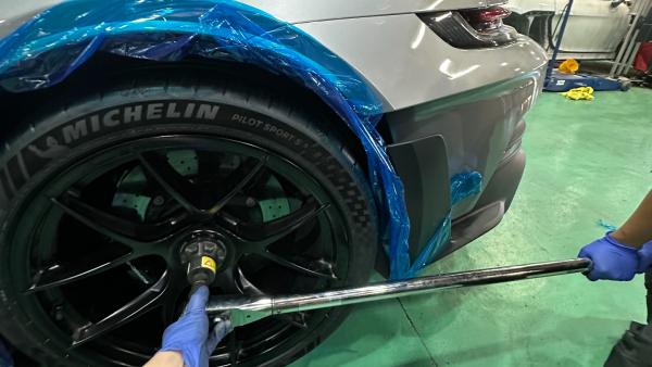 輸入車・低扁平タイヤ対応