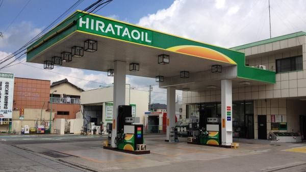 フルサービスのガソリンスタンドです。