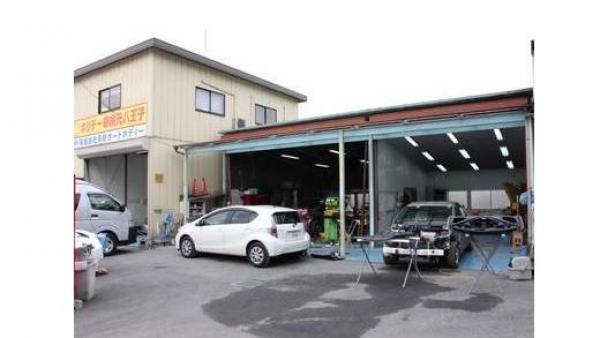 自社板金工場完備！