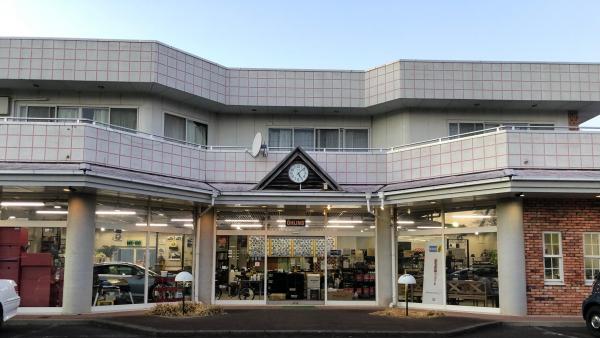 店舗前に、駐車スペースを完備しております。
