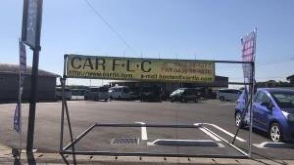 広い駐車場で入りやすいです。