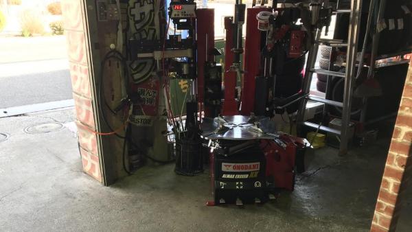 小野谷社製高性能タイヤチェンジャー その他４機