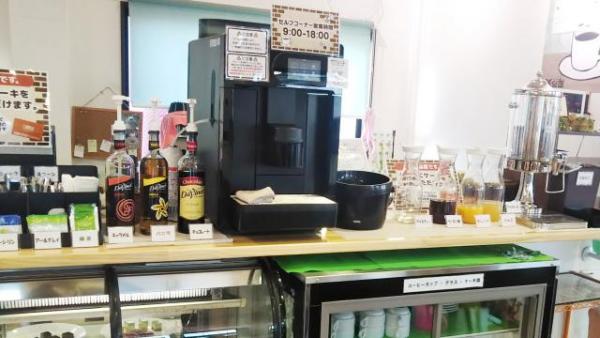 カフェラウンジ