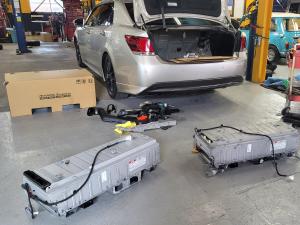 ハイブリッドバッテリーの交換もおまかせ！