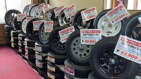 タイヤホイールセットコーナー