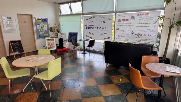 カフェ気分でお待ちいただけます♪