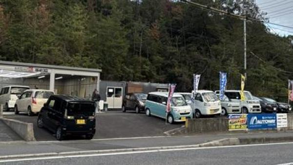  中古車販売もやってます。