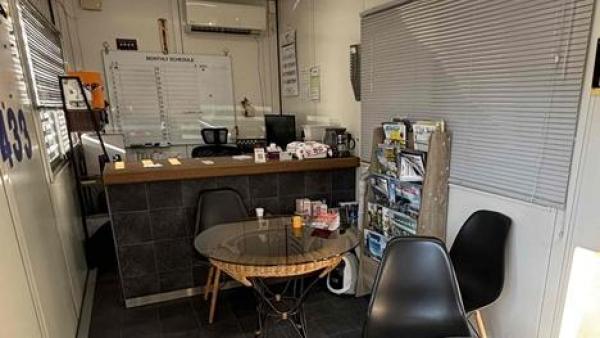 待合室Wi-Fi設備あります。
