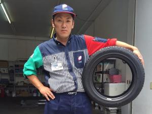 タイヤ担当の安達です！