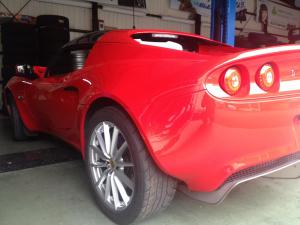 旧車から最新の車も