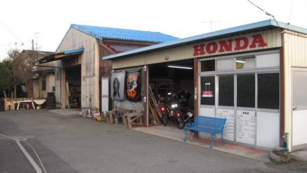 ４輪用工場と２輪用工場