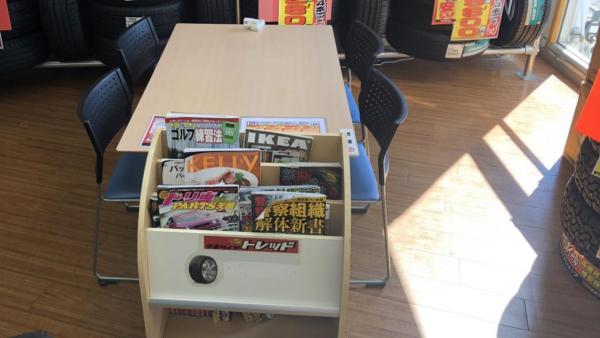 待ち合いスペースもあります！！