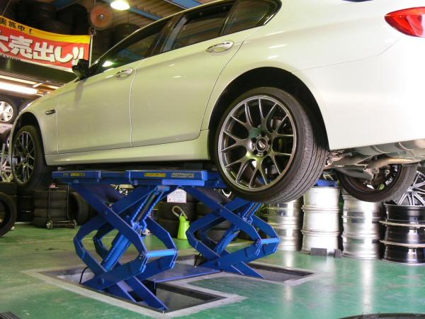 Tire&Wheelの専門店 株式会社PROUD【奈良県橿原市】 - タイヤ交換