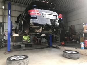 外車も対応可能です。