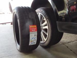 MOMO　275/40R20