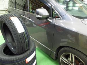 日産 エルグランド タイヤ交換