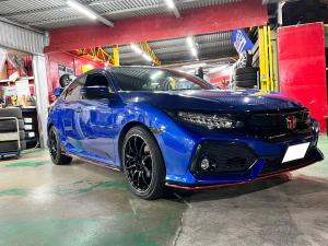 中古　ホイール交換　ホンダシビック（FK7）　YOKOHAMA ADVAN RZⅡ 18インチ　BRIDGESTONE REGNO 24