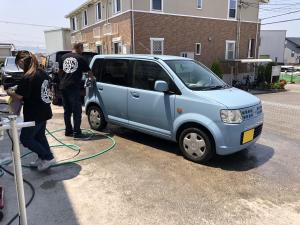 タイヤ取付いいお天気で洗車中♪
