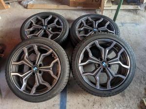 BMW　X2　新品タイヤ 持込 低扁平 組替作業 19インチ