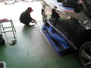 この度のタイヤ交換作業は、ワーゲンです。