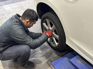 ☆ボルボ　タイヤ交換☆