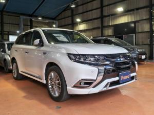 三菱アウトランダー　タイヤ交換のご依頼いただきました！