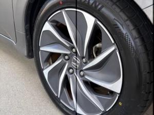 ホンダ　インサイトタイヤ交換