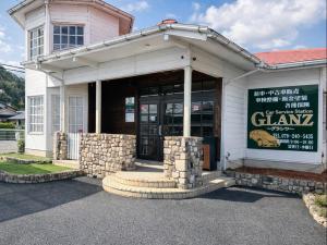 Car Service Station GLANZ